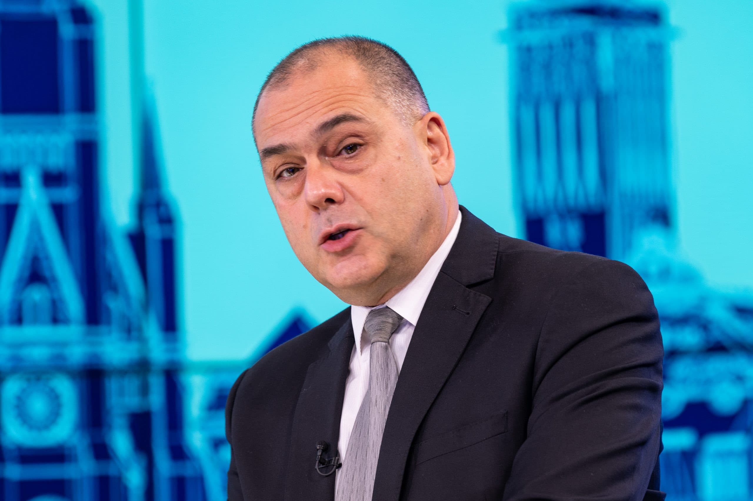 ANEM ALARM: U prvoj polovini ove godine četvoro novinarki i novinara relocirano iz Srbije zbog represije vlasti i prorežimskih medija