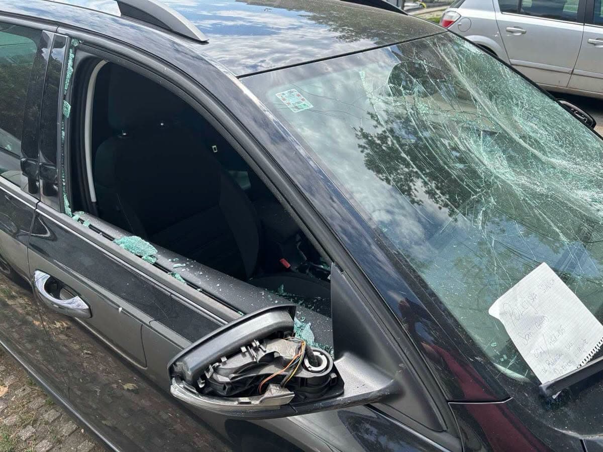 ANEM ALARM: Nadležni hitno da istraže razbijanje automobila i zaštite porodicu Dinka Gruhonjića