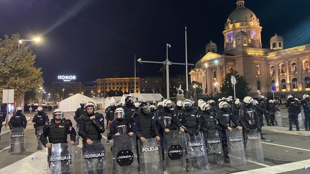 ANEM ALARM: Novi incidenti prema novinarima u prostoru ispred Skupštine Srbije