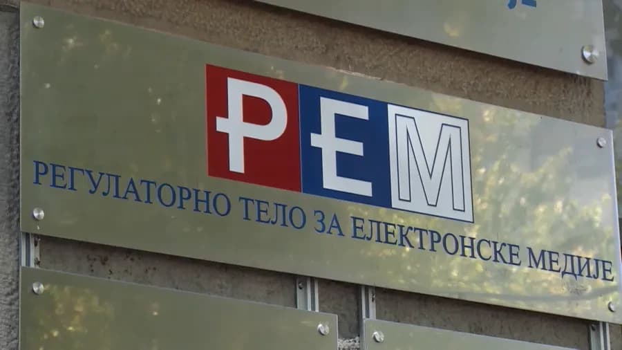Služba REM uočila desetine prekršaja na TV Informer, ali nema ko da izrekne mere