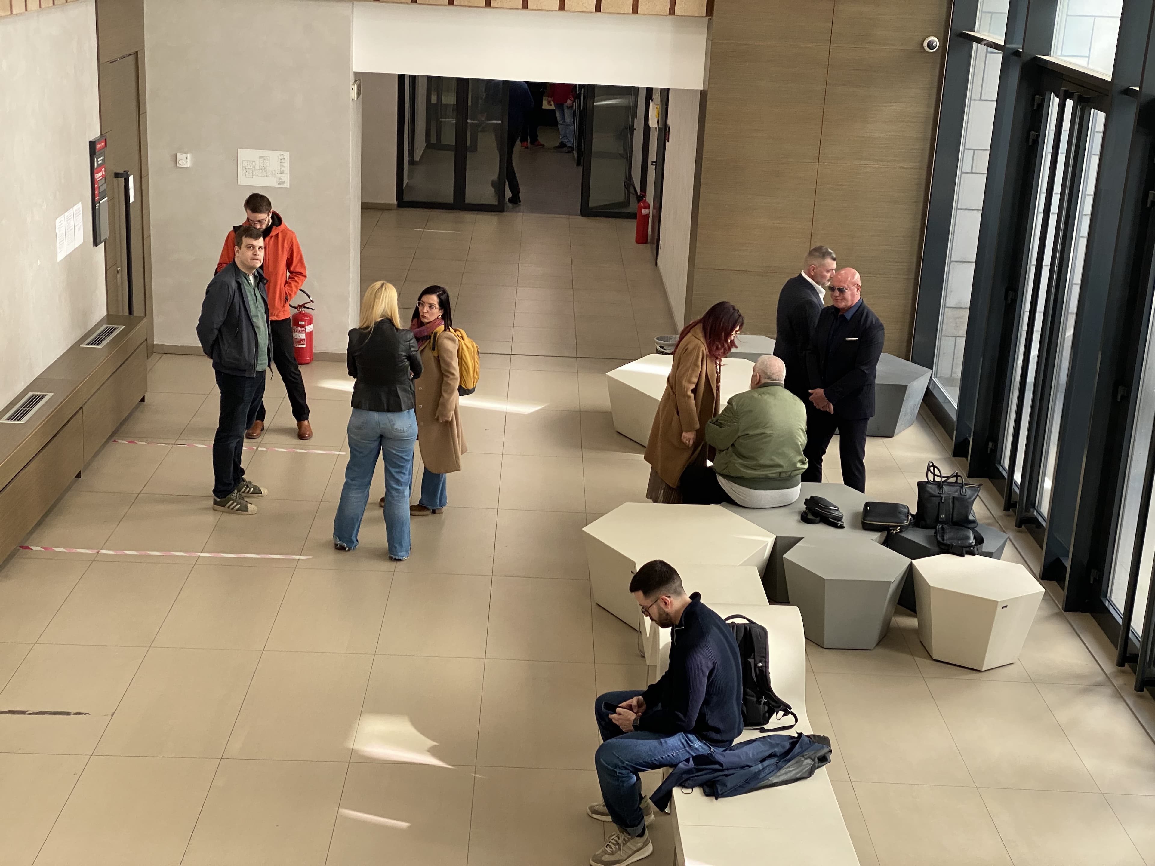 Glavna rasprava po tužbi Radonjića, Romića i Kuraka protiv Slavko Ćuruvija Fondacije – tužioci branili čast i ugled, SĆF pravo reagovanja na presudu