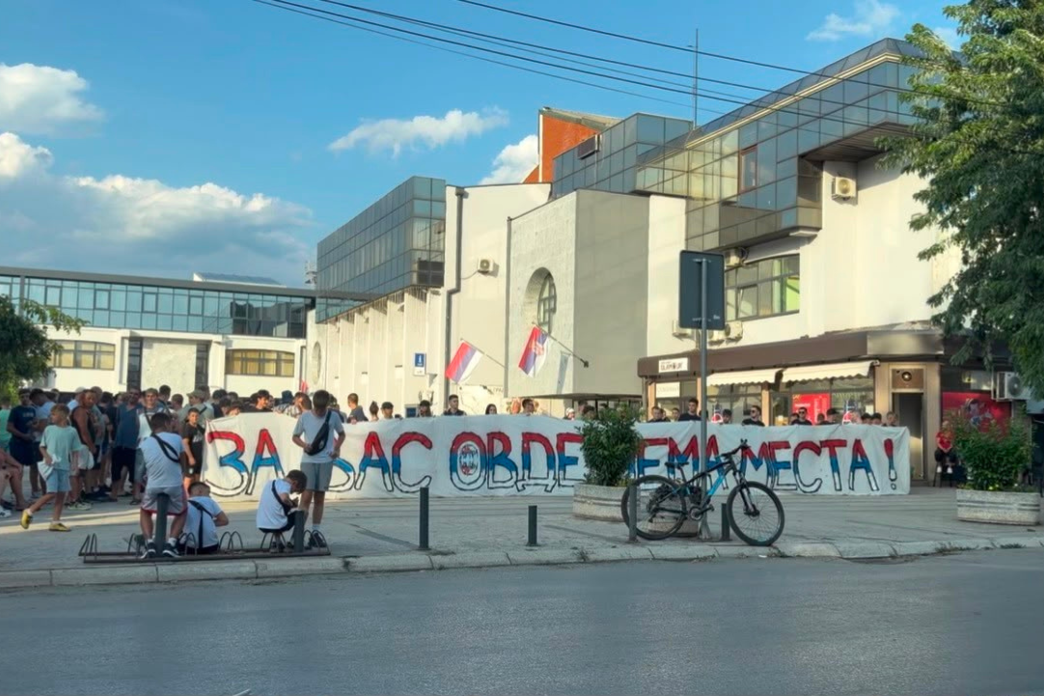 Prajd 2026: Homofobija i direktni pozivi na linč*
