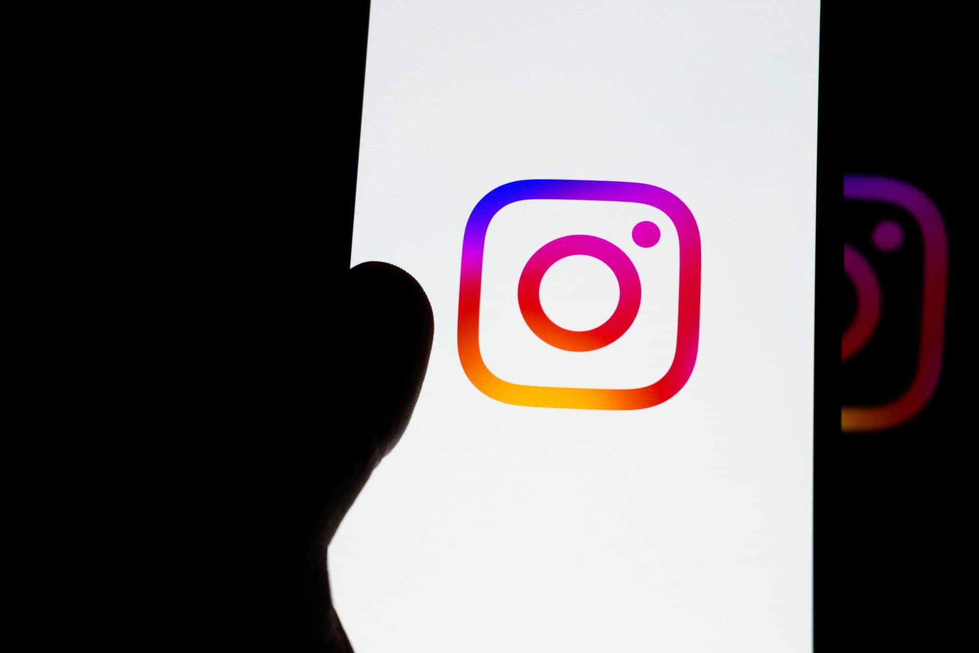 ANEM ALARM: Instagram stranica „Bez cenzure“ suspendovana nakon organizovane akcije botova